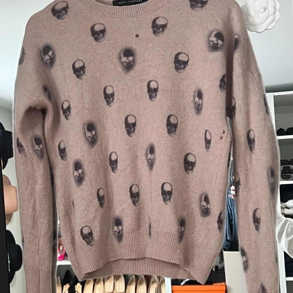 Cashmere skull sweater